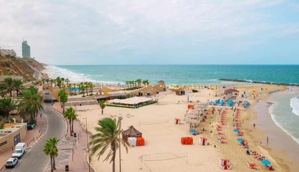 Hotel Alma - Near The Sea เนทันยา ภายนอก รูปภาพ