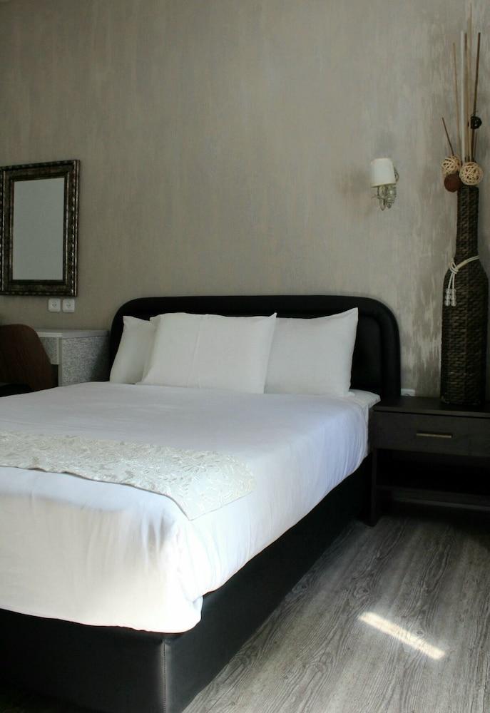 Hotel Alma - Near The Sea เนทันยา ภายนอก รูปภาพ