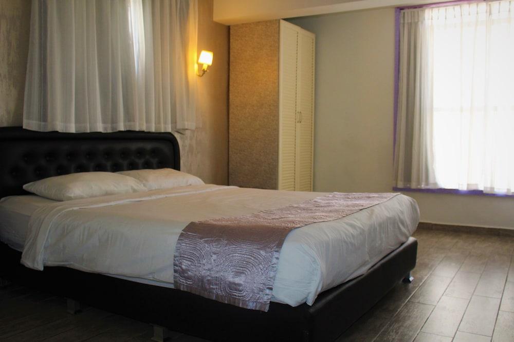 Hotel Alma - Near The Sea เนทันยา ภายนอก รูปภาพ