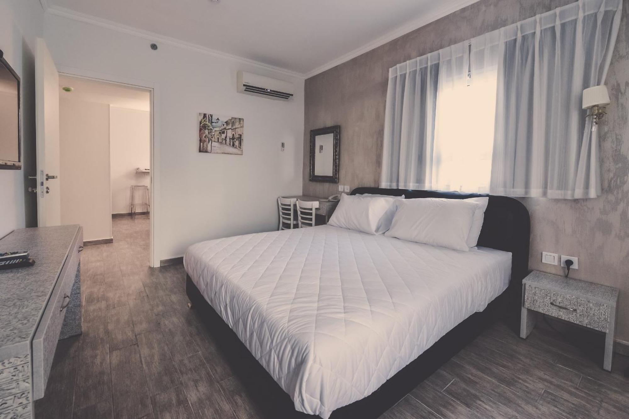 Hotel Alma - Near The Sea เนทันยา ภายนอก รูปภาพ